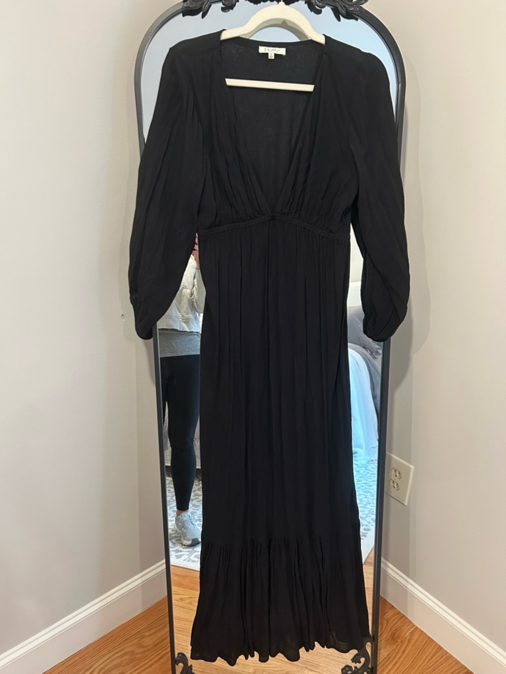 Z Supply Black Long Sleeve V-Neck Maxi Dress Sm